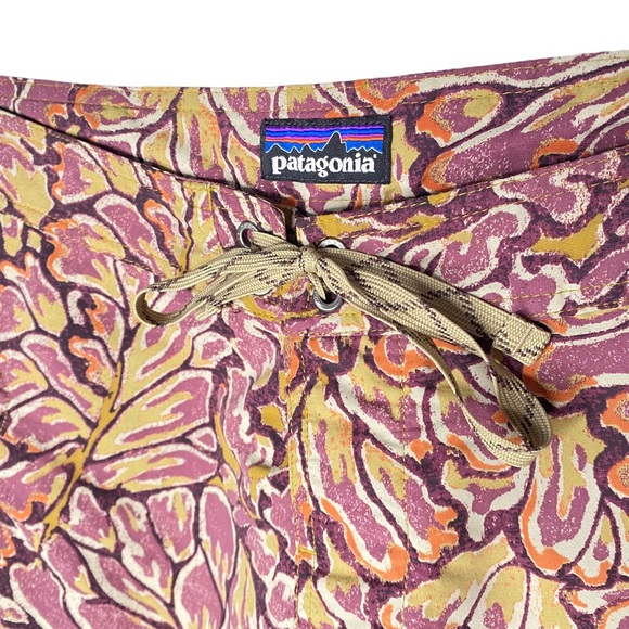 Patagonia Wavefarer Board Shorts Mens 38 Floral Hawaiian Beach Allover Pattern - Picture 2 of 8